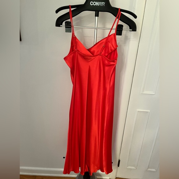 NWT RED SATIN DRESS - Picture 3 of 3